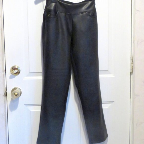 NEW NWOT Belle by Kim Gravel Petite Faux Leather Front,Ponte Back Pant Petite 0 - Picture 4 of 16